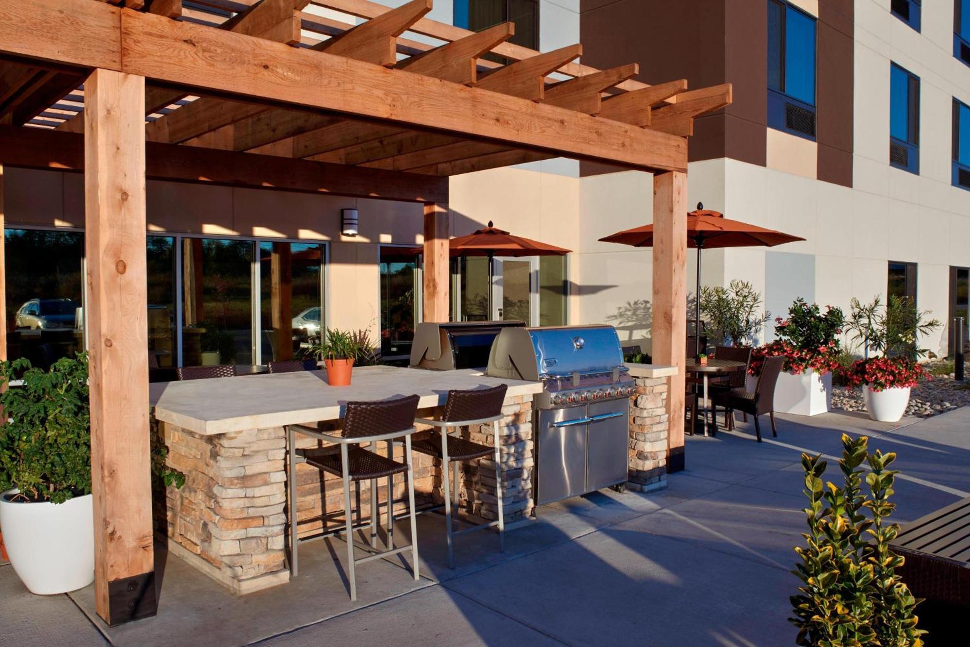 Towneplace Suites By Marriott Richmond Exterior foto